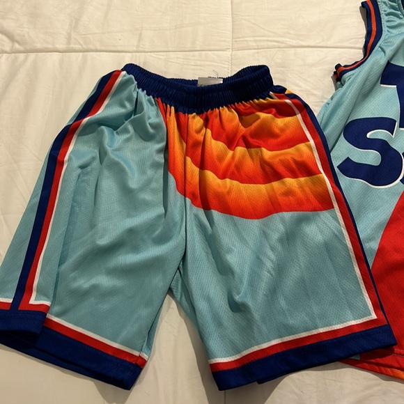 TUNE SQUAD LEBRON JAMES OUTFIT YOUTH MEDIUM - Picture 2 of 6